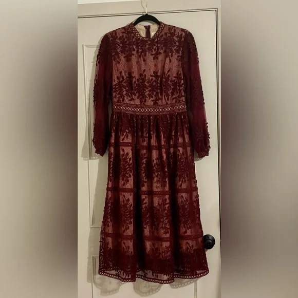Ivy City Co Sicily Dress in Burgundy - Picture 1 of 7